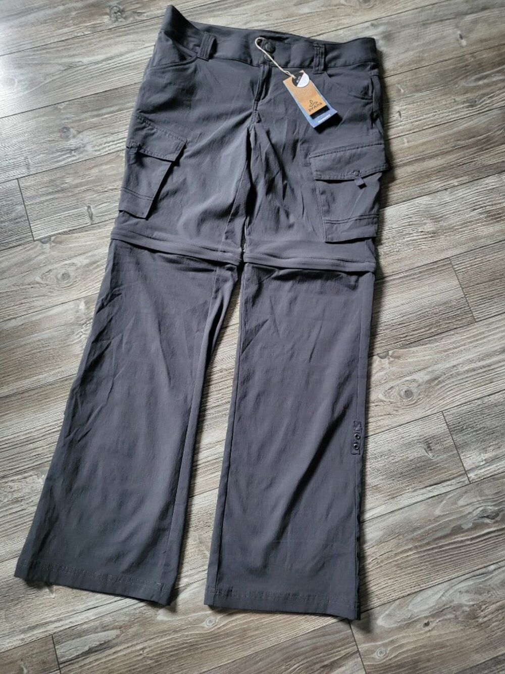 prAna Sage Convertible Cargo Hiking Pants NWT Coal Grey Womens Size 6 Reg